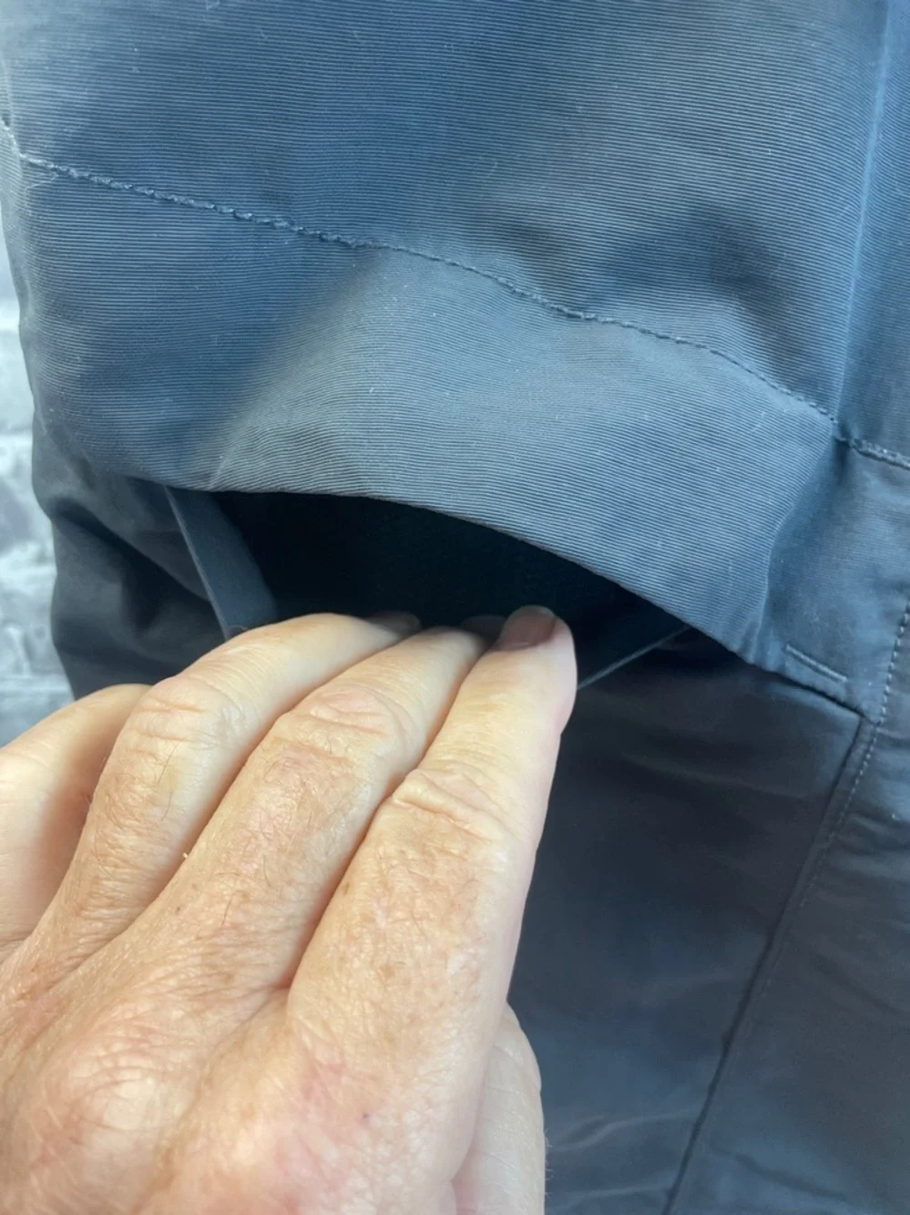 The North Face‎ Men's Dark Gray Cargo Shorts with Web Belt